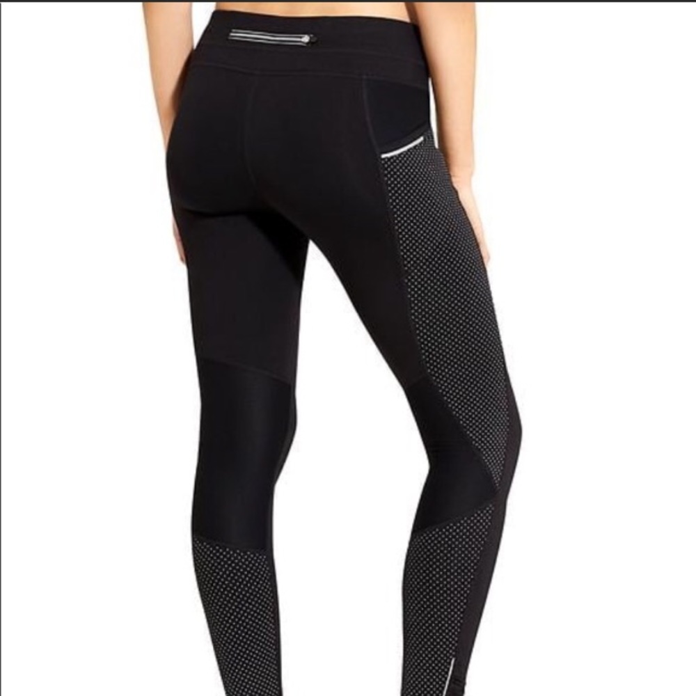 Athleta Dot Be Free Tight
